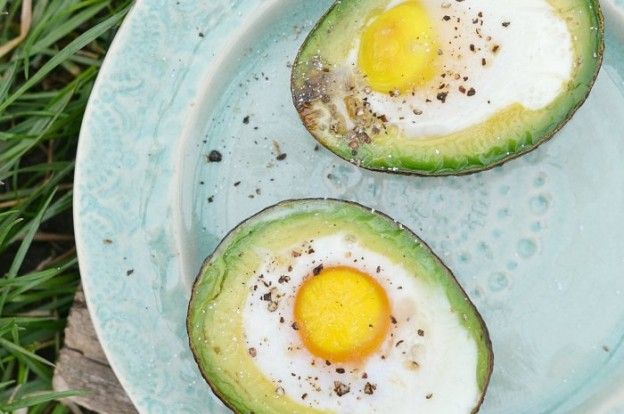 Baked eggs in avocado