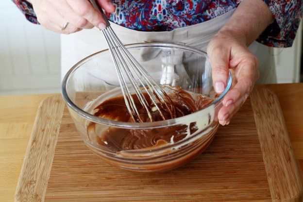 Mix the Nutella batter