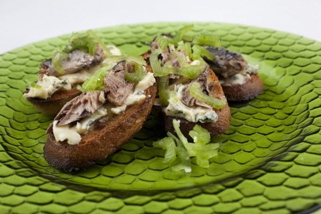 Sardine bruschetta