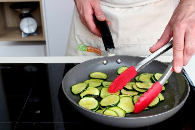 Cook the zucchinis