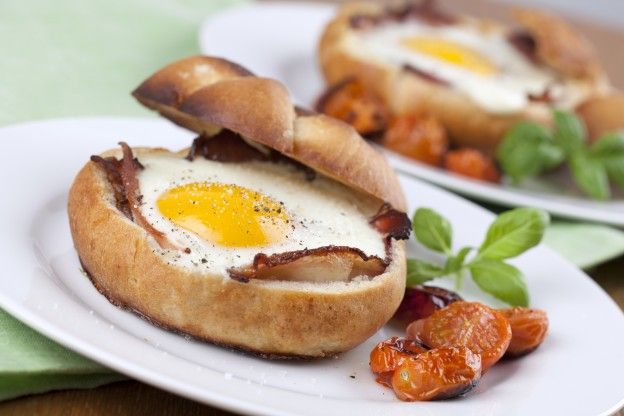 Egg breakfast sandwiches