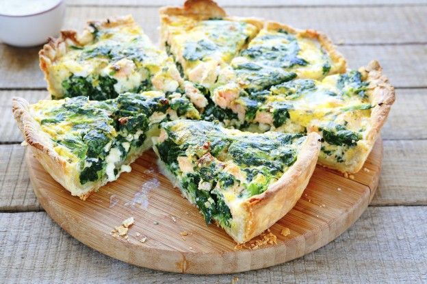 Spinach and salmon quiche