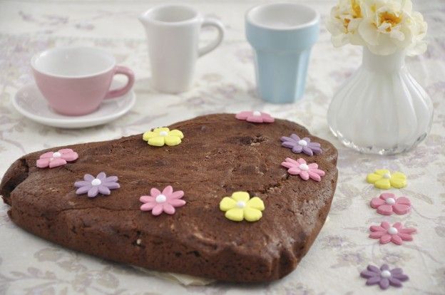 Chocolate heart cake