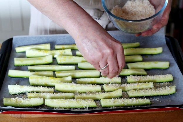 Sprinkle the Parmesan mix on the zucchinis