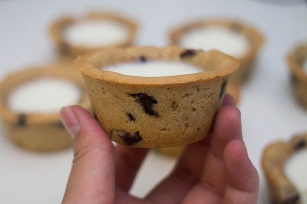 Chocolate chip cookie cups