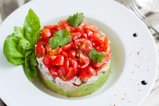 Tuna tartar with avocado and cherry tomatoes