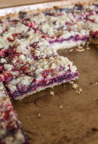 5-Ingredient Jam Crumb Bars