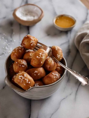 Air Fryer Pretzel Bites