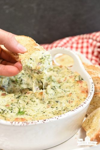 Cheesy Bacon And Broccoli Dip