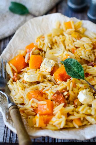 30-Minute Squash and Orzo Risotto Traybake