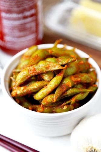 Edamame with Sriracha Buffalo Sauce