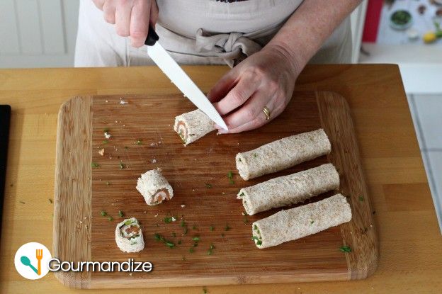 Mini Smoked Salmon Rolls with Cream Cheese & Chives