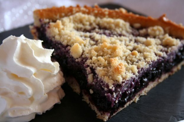 Blueberry Tart With Almond Crumble