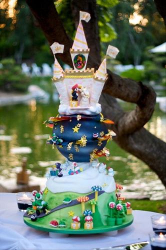 FUN, Quirky Wedding Cakes