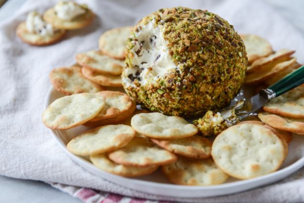 Pistachio Goat Cheese Ball