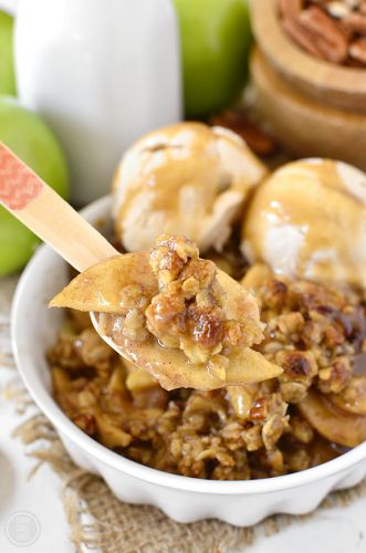 Caramel Apple Crisp