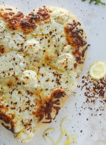 White Pizza with Garlic Bread Crust