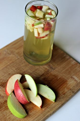 Apple Infused Iced Green Tea