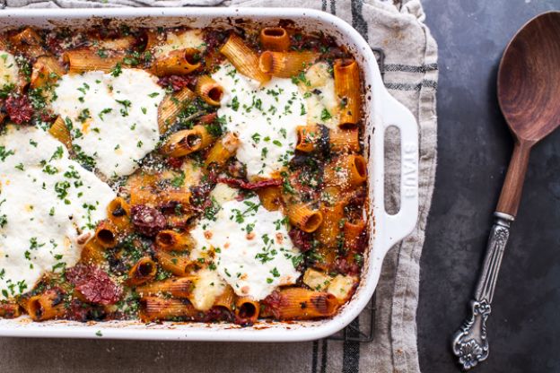 Four Cheese Drunken Sun-Dried Tomato And Spinach Pasta Bake