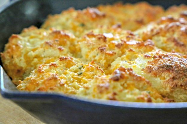 Cheddar Bay Biscuits