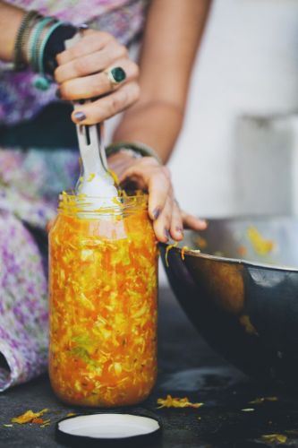 Golden Sauerkraut – Wild Fermented Cabbage, Carrot & Turmeric