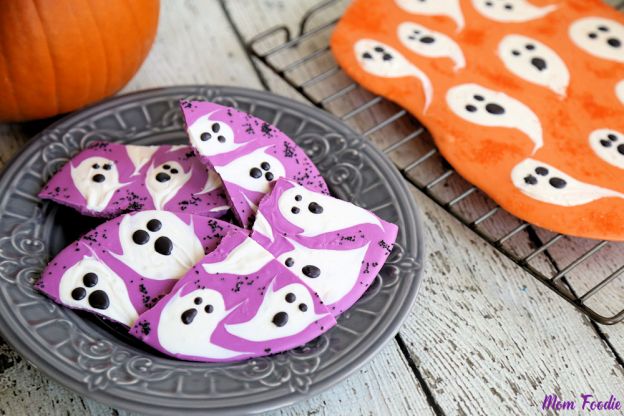 Halloween ghost chocolate bark