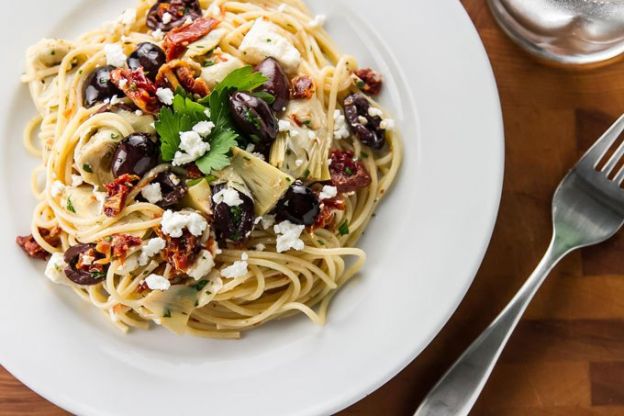 15-MINUTE MEDITERRANEAN PASTA