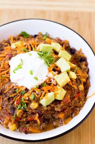 Vegan sweet potato and black bean quinoa chili