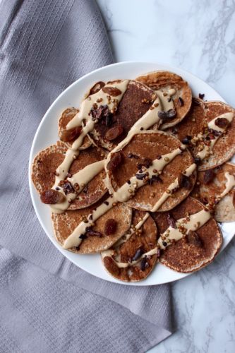 2-ingredient oatmeal banana blender pancakes