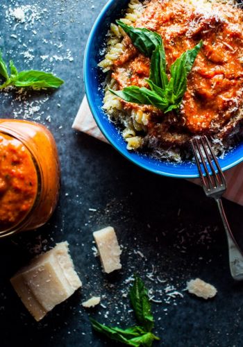 Roasted tomato and red pepper pasta