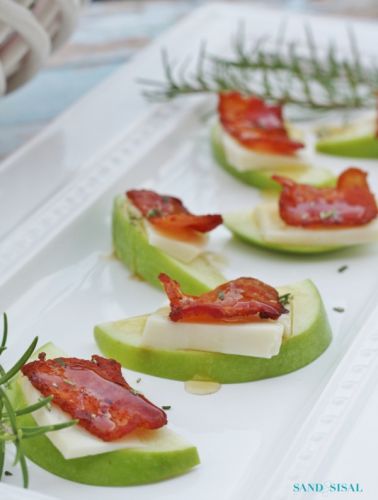 Honey drizzled apple Gouda bacon bites