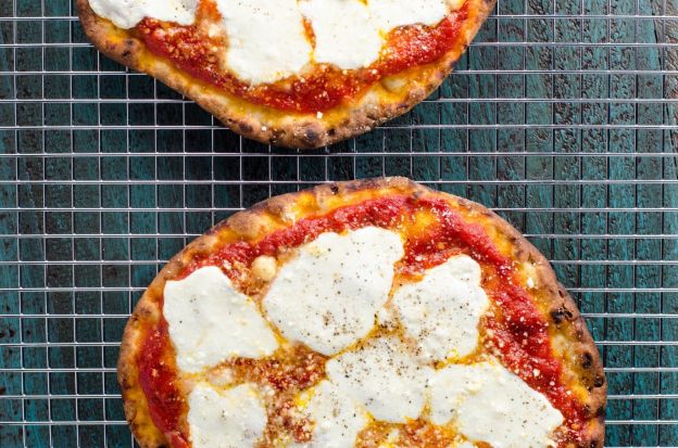 Naan Pizza: Margherita Flatbread