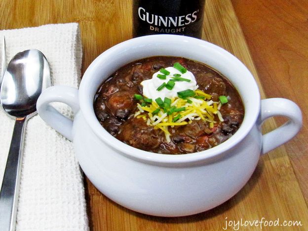 Slow cooker Guinness steak and black bean chili