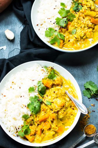 Slow Cooker Chicken Curry with Coconut Milk