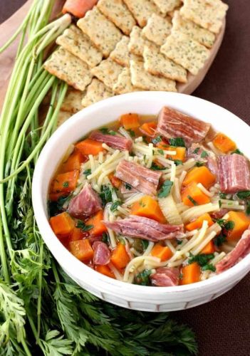 Slow Cooker Ham Noodle Soup