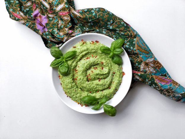 Garlic & Basil Pea Spread