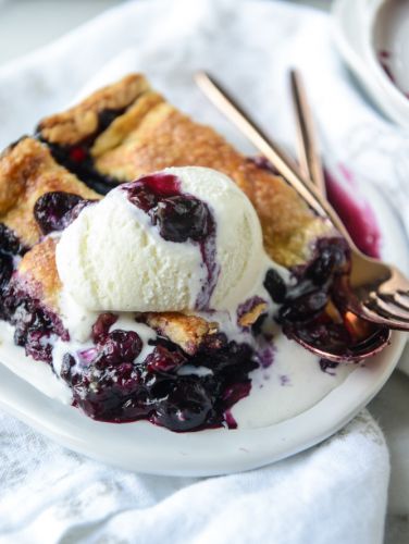 Cinnamon Blueberry Slab Pie