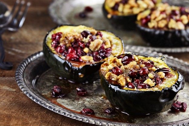 Sweet and crunchy stuffed acorn squash