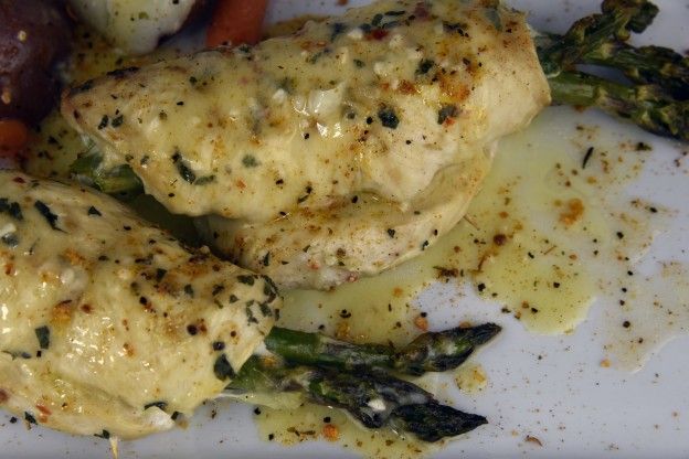 Stuffed chicken rolls with ham and asparagus