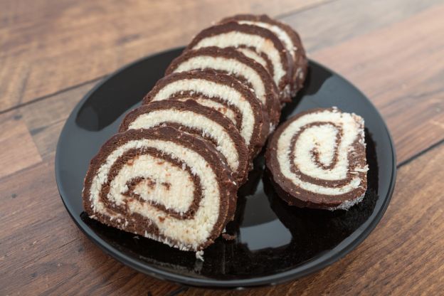 Chocolate cake roll