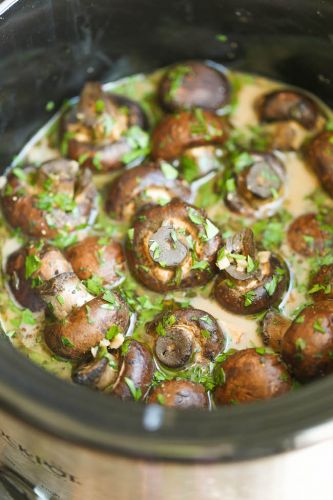 Slow cooker garlic herb mushrooms