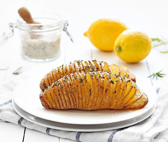 Baked hasselback potatoes