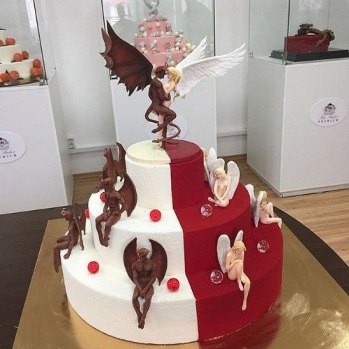 FUN, Quirky Wedding Cakes