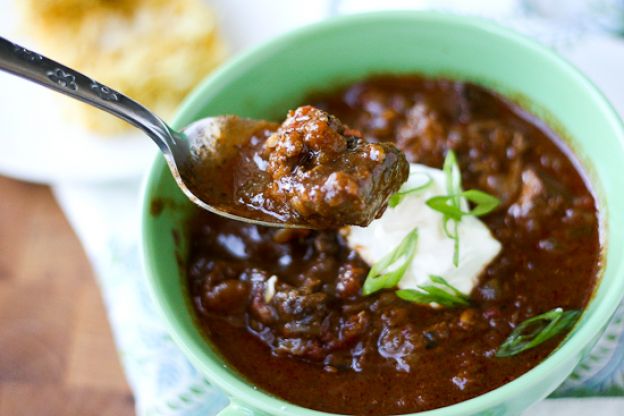 Slow cooker steak chili