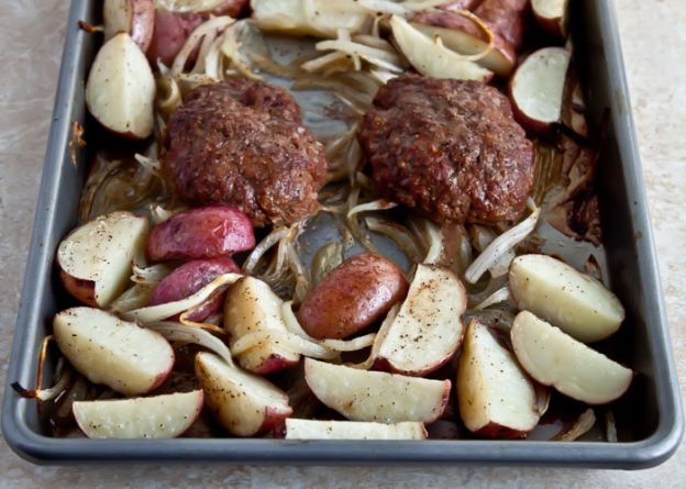 Salisbury Steak And Potatoes