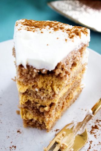 Pumpkin spice mousse cake