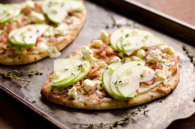 Bacon, Bleu Cheese & Apple Flatbread