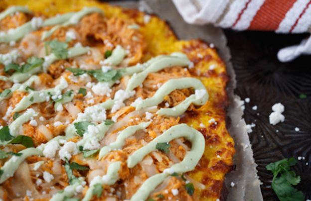 22. Skinny buffalo chicken spaghetti squash pizza