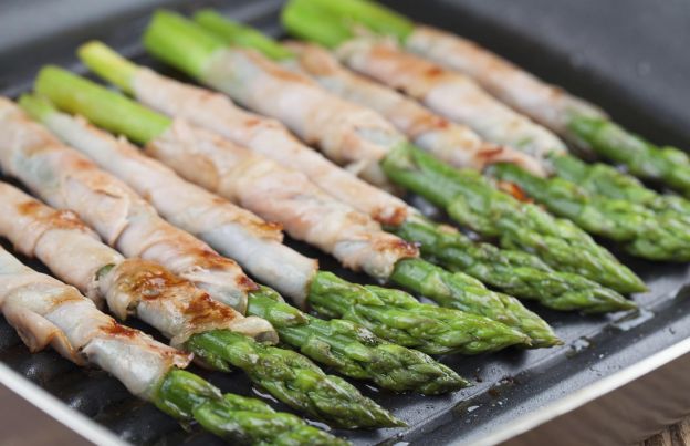 Asparagus wrapped in ham