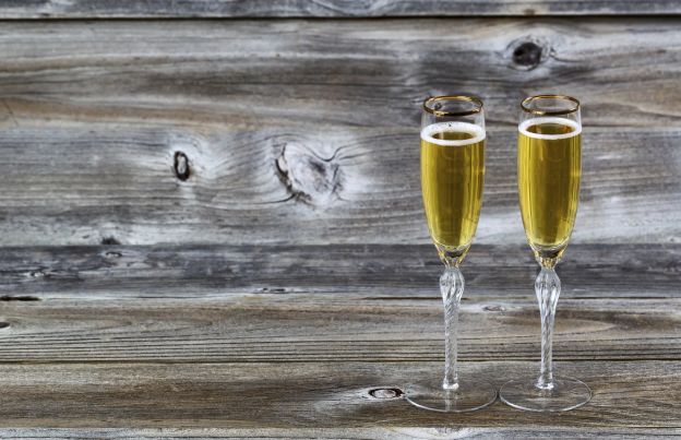 What's the difference between Champagne and sparkling wine?